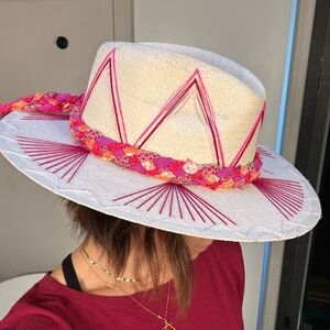CARAZON PLAYERÓ ISABELLA Pink and Magenta fedora straw sun hat
